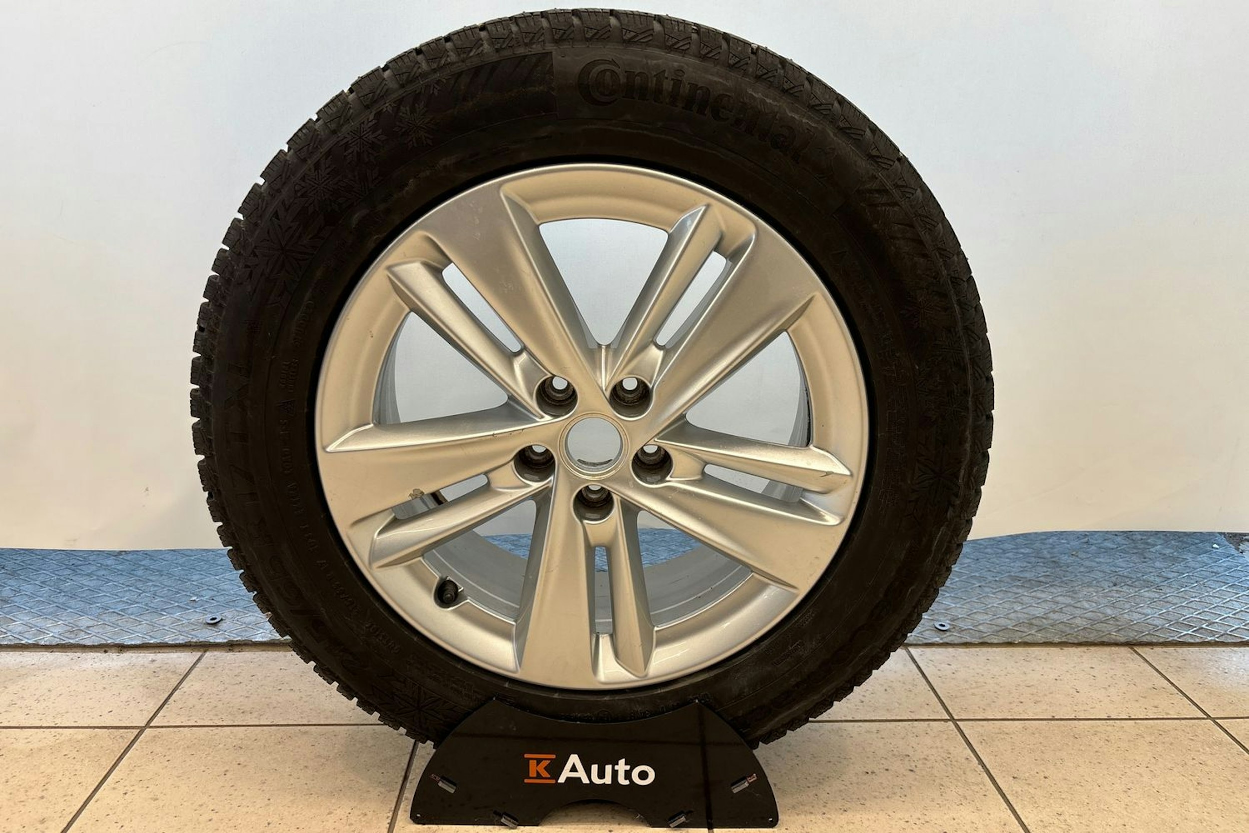 Harmaa Opel Grandland X 2019 kuva 25.