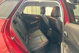 punainen Opel Grandland X 2020 kuva 12.
