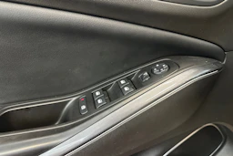 punainen Opel Grandland X 2020 kuva 14.