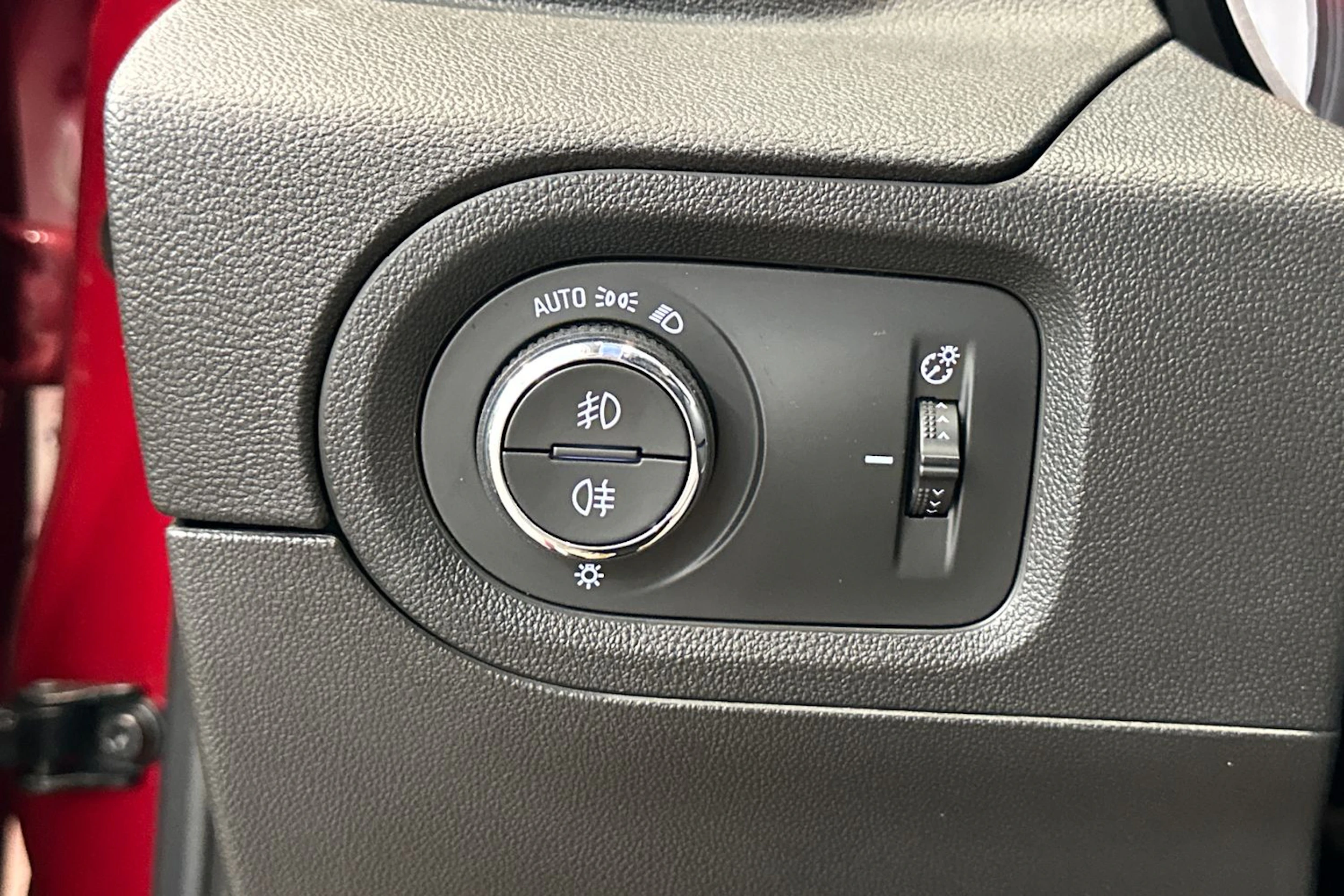 punainen Opel Grandland X 2020 kuva 15.