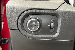 punainen Opel Grandland X 2020 kuva 15.