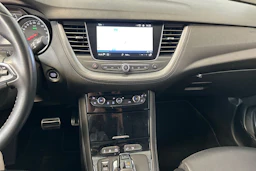 punainen Opel Grandland X 2020 kuva 19.