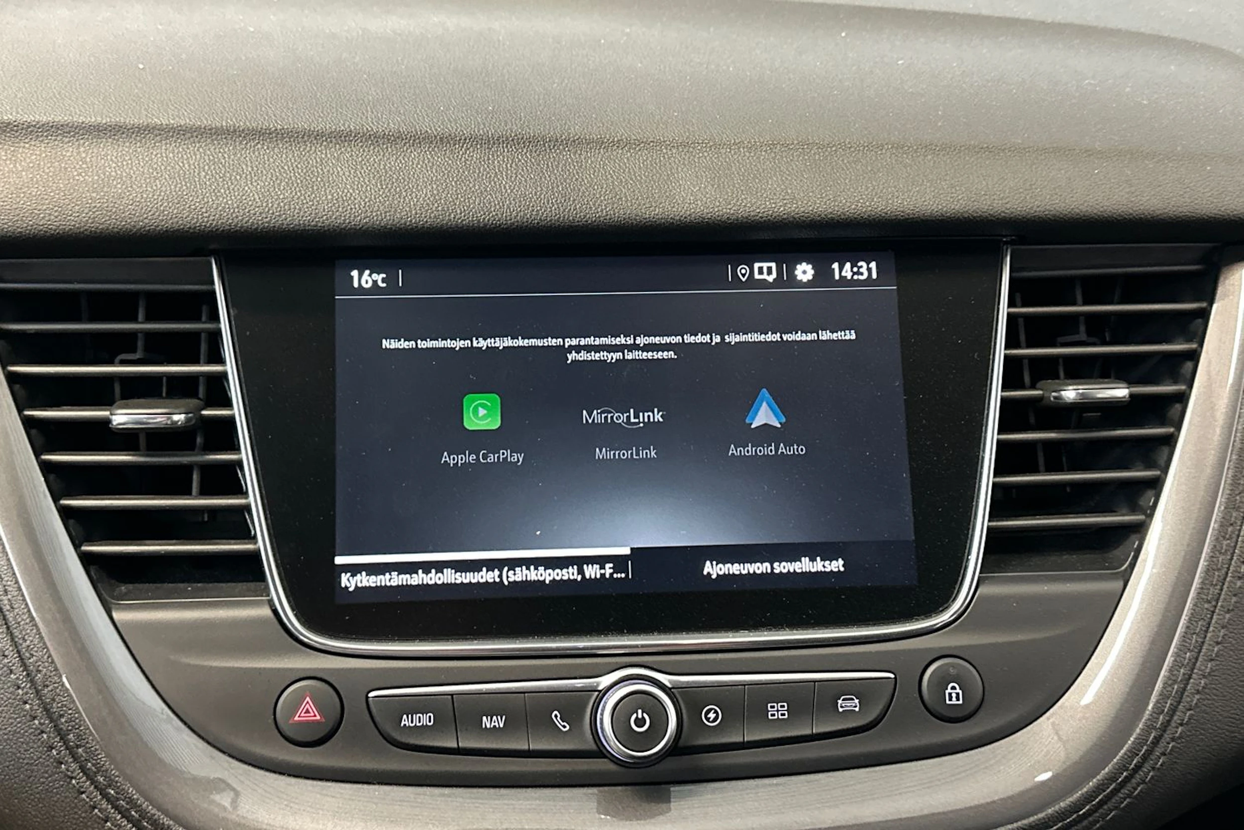 punainen Opel Grandland X 2020 kuva 20.