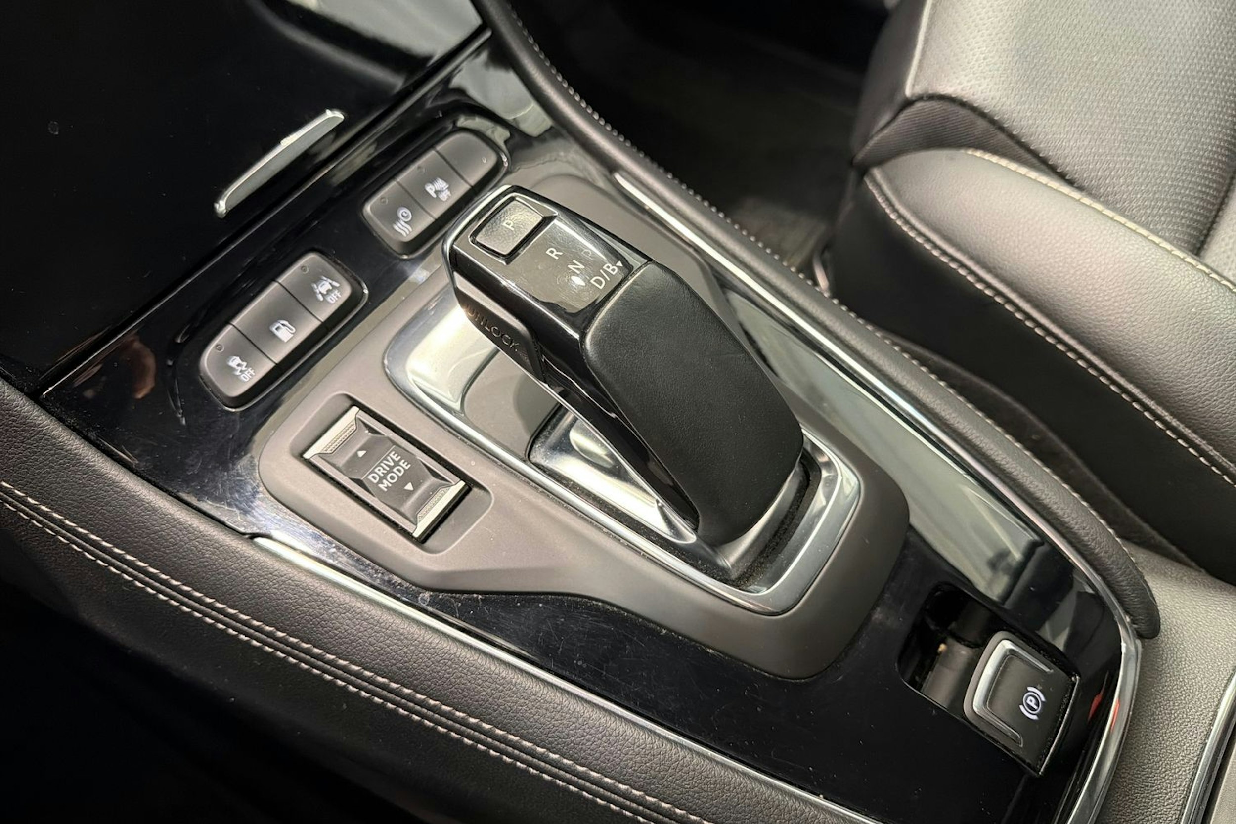 musta Opel Grandland X 2020 kuva 25.