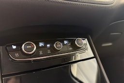 musta Opel Grandland X 2020 kuva 26.