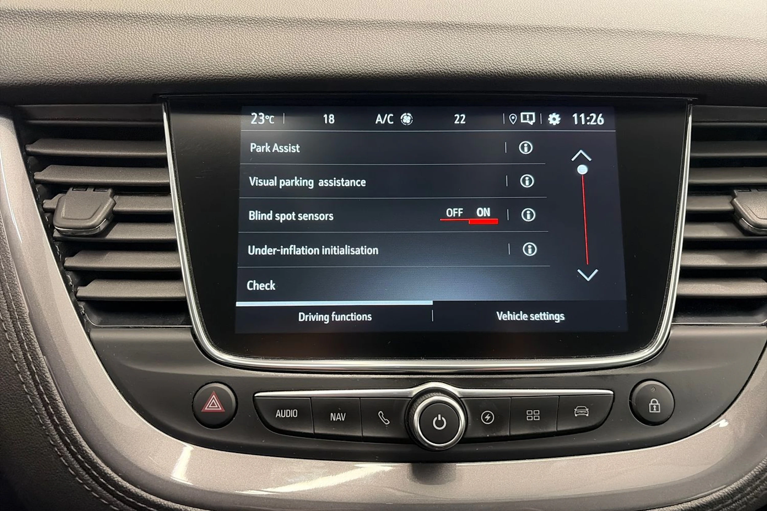 harmaa Opel Grandland X 2020 kuva 21.
