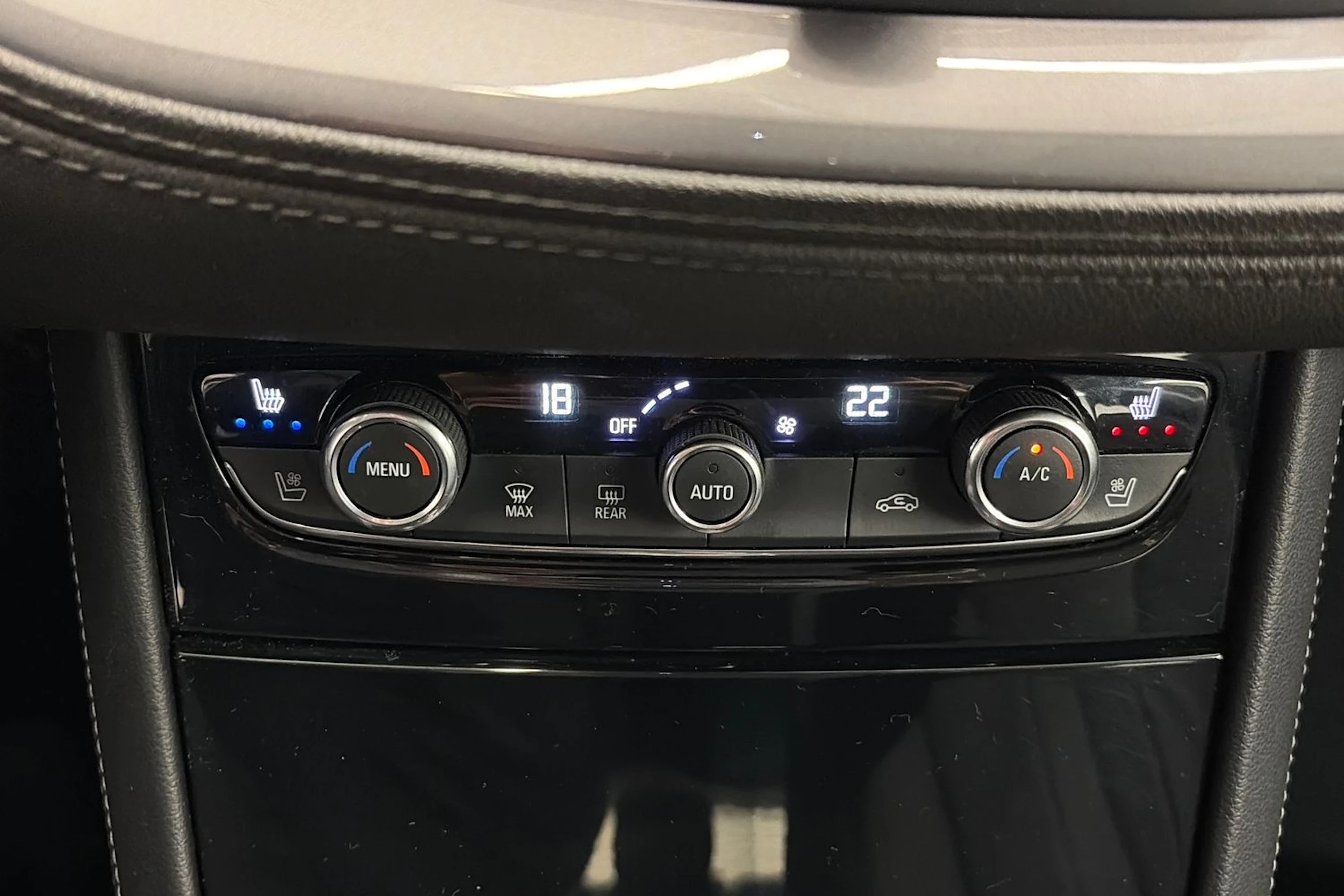 harmaa Opel Grandland X 2020 kuva 23.
