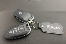 harmaa Opel Grandland X 2020 kuva 27.