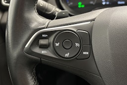 valkoinen Opel Grandland X 2020 kuva 15.