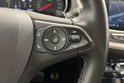 valkoinen Opel Grandland X 2020 kuva 16.