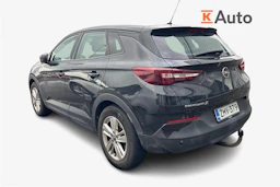 Musta Opel Grandland X 2020 kuva 2.