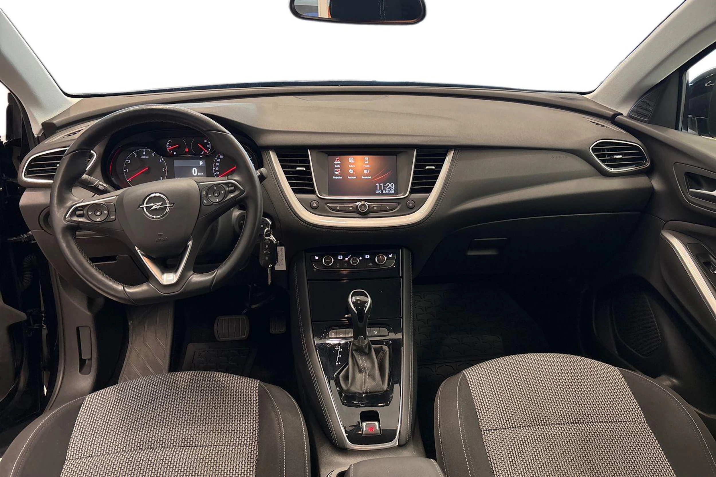 Musta Opel Grandland X 2020 kuva 7.