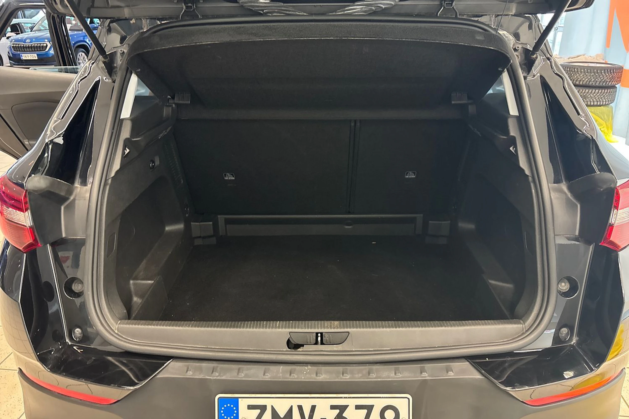 Musta Opel Grandland X 2020 kuva 14.