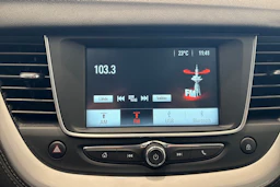 Musta Opel Grandland X 2020 kuva 19.