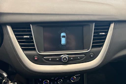 Musta Opel Grandland X 2020 kuva 22.