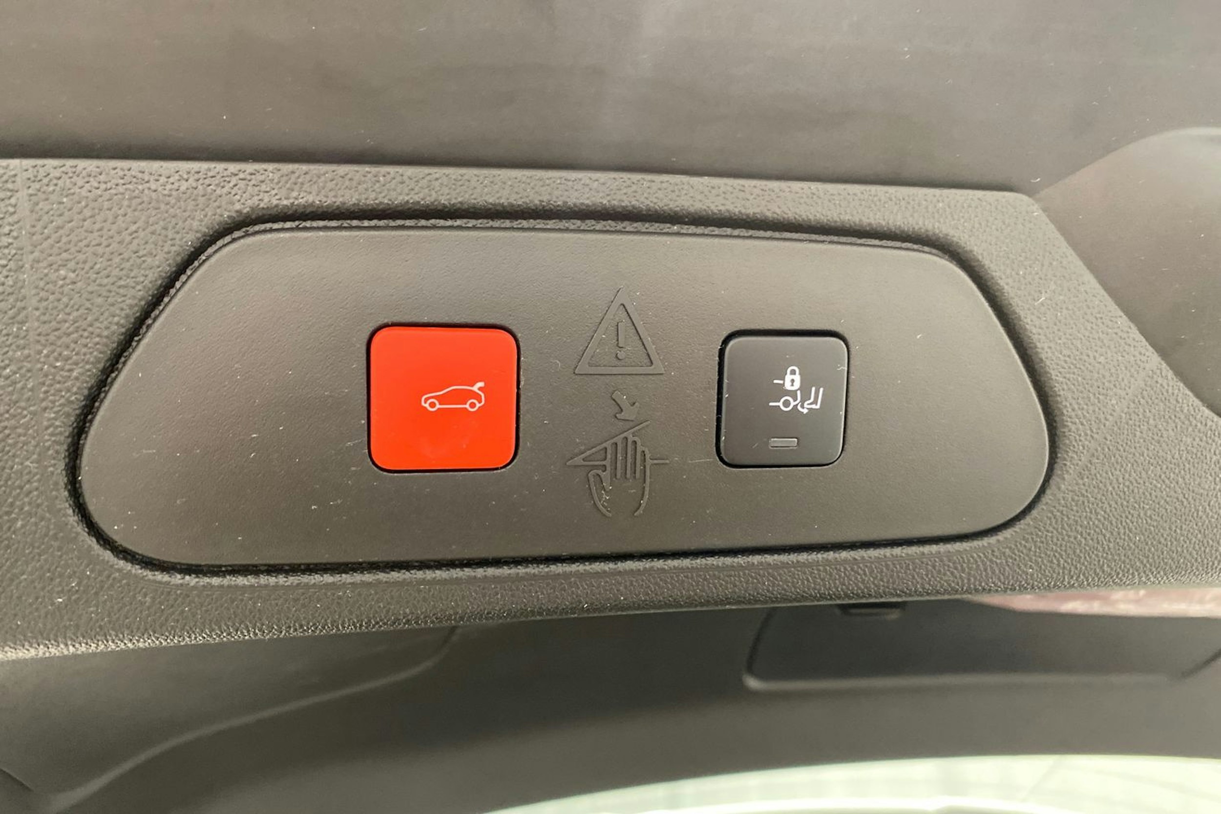 valkoinen Opel Grandland X 2021 kuva 15.
