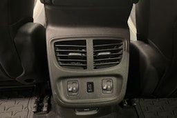 valkoinen Opel Grandland X 2021 kuva 27.