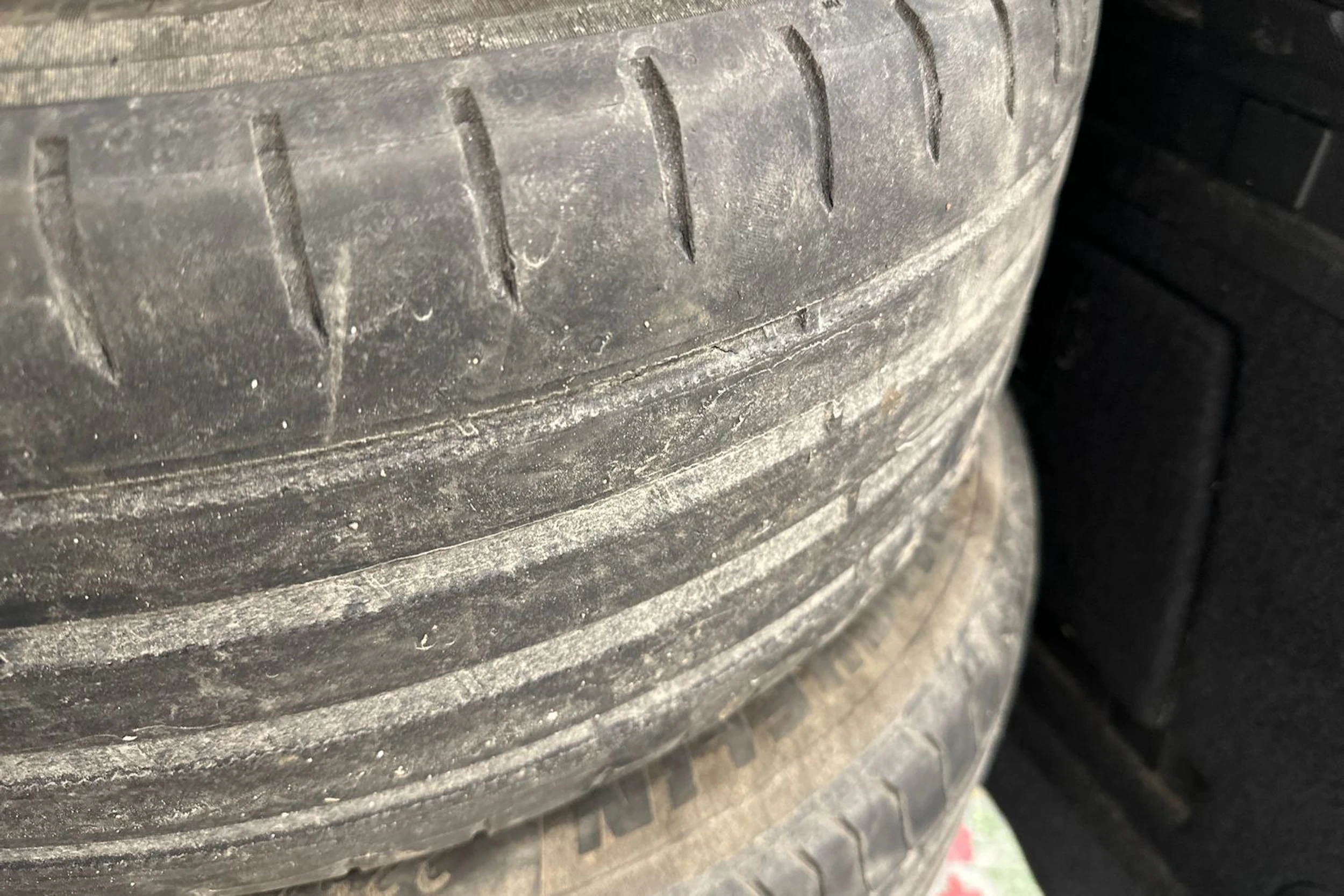 Harmaa Opel Insignia 2010 kuva 13.