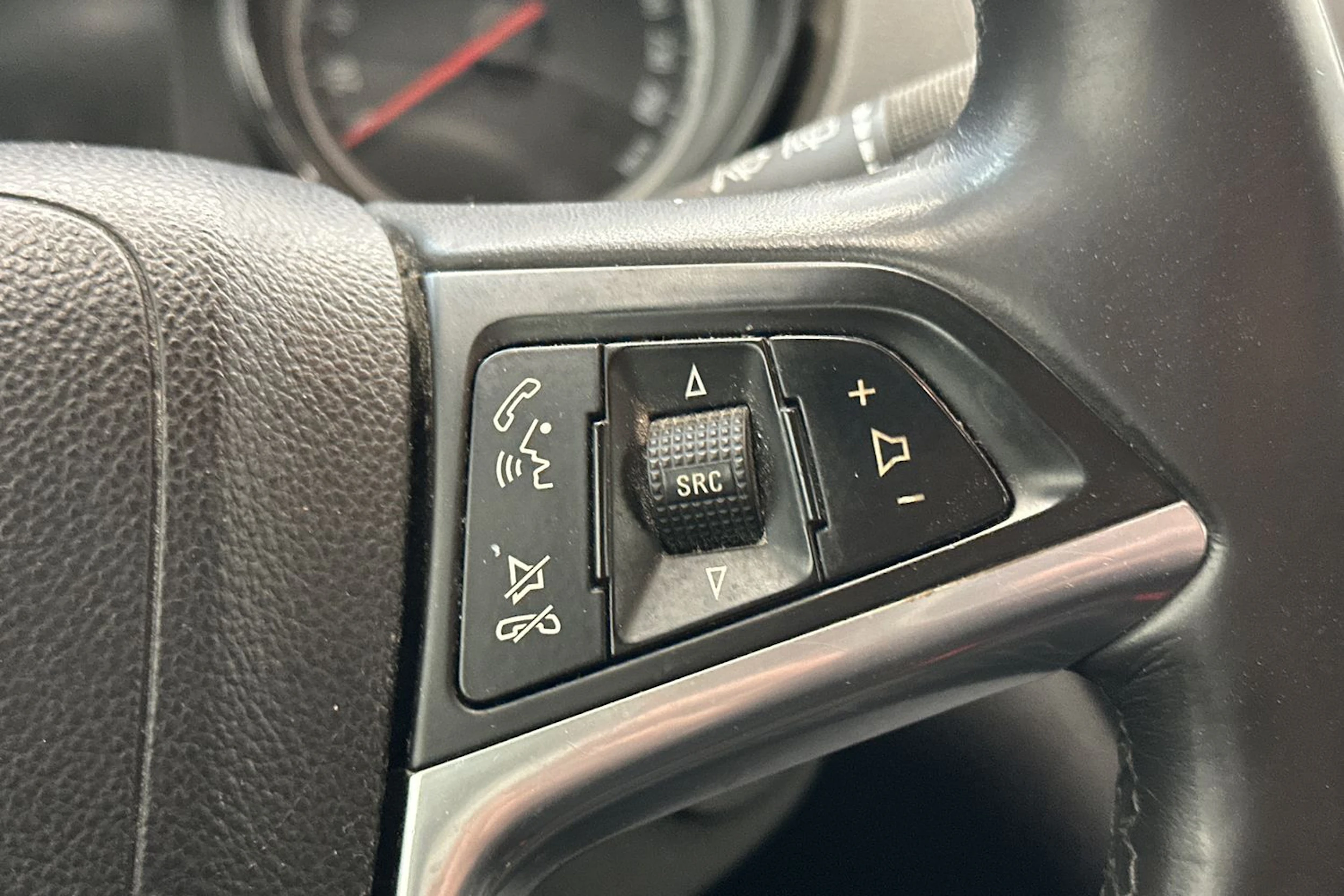 Harmaa Opel Insignia 2010 kuva 21.