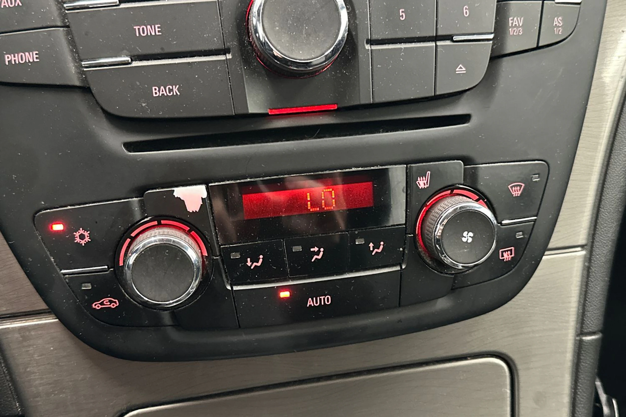 Harmaa Opel Insignia 2010 kuva 23.