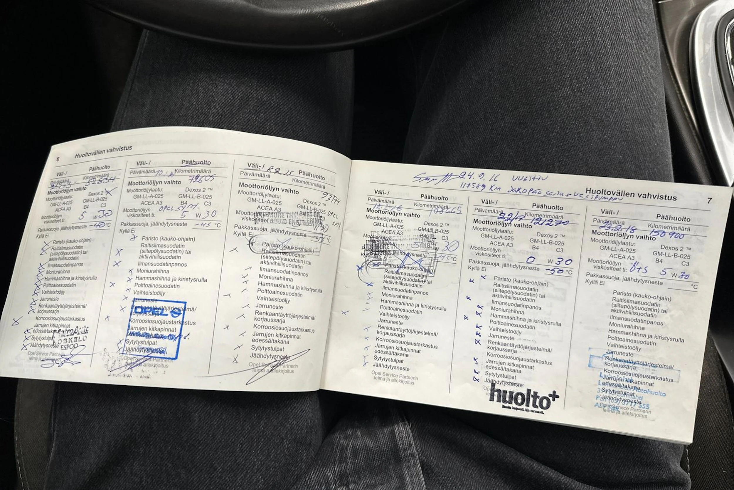 Harmaa Opel Insignia 2010 kuva 26.