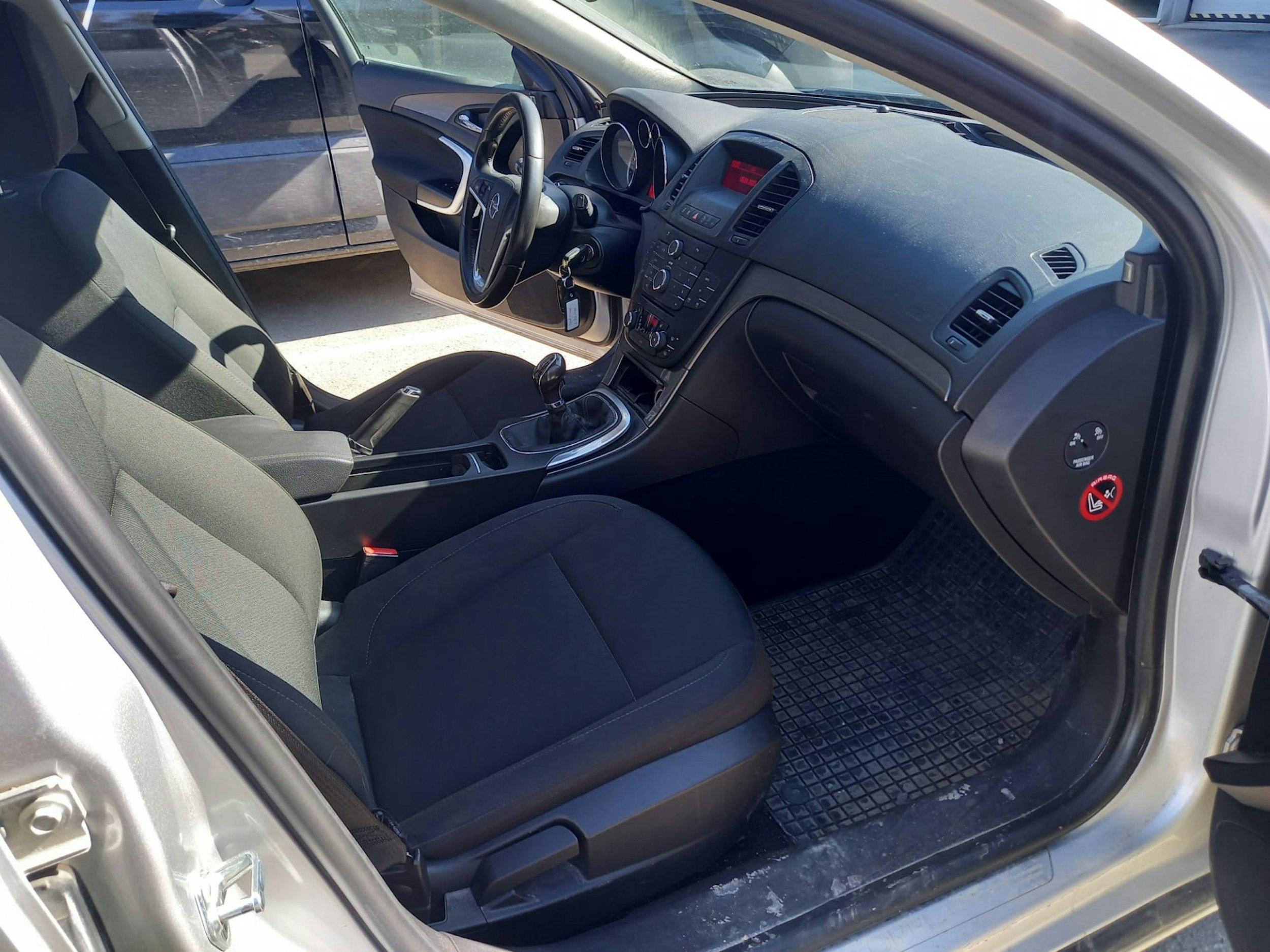 Hopea Opel Insignia 2010 kuva 14.