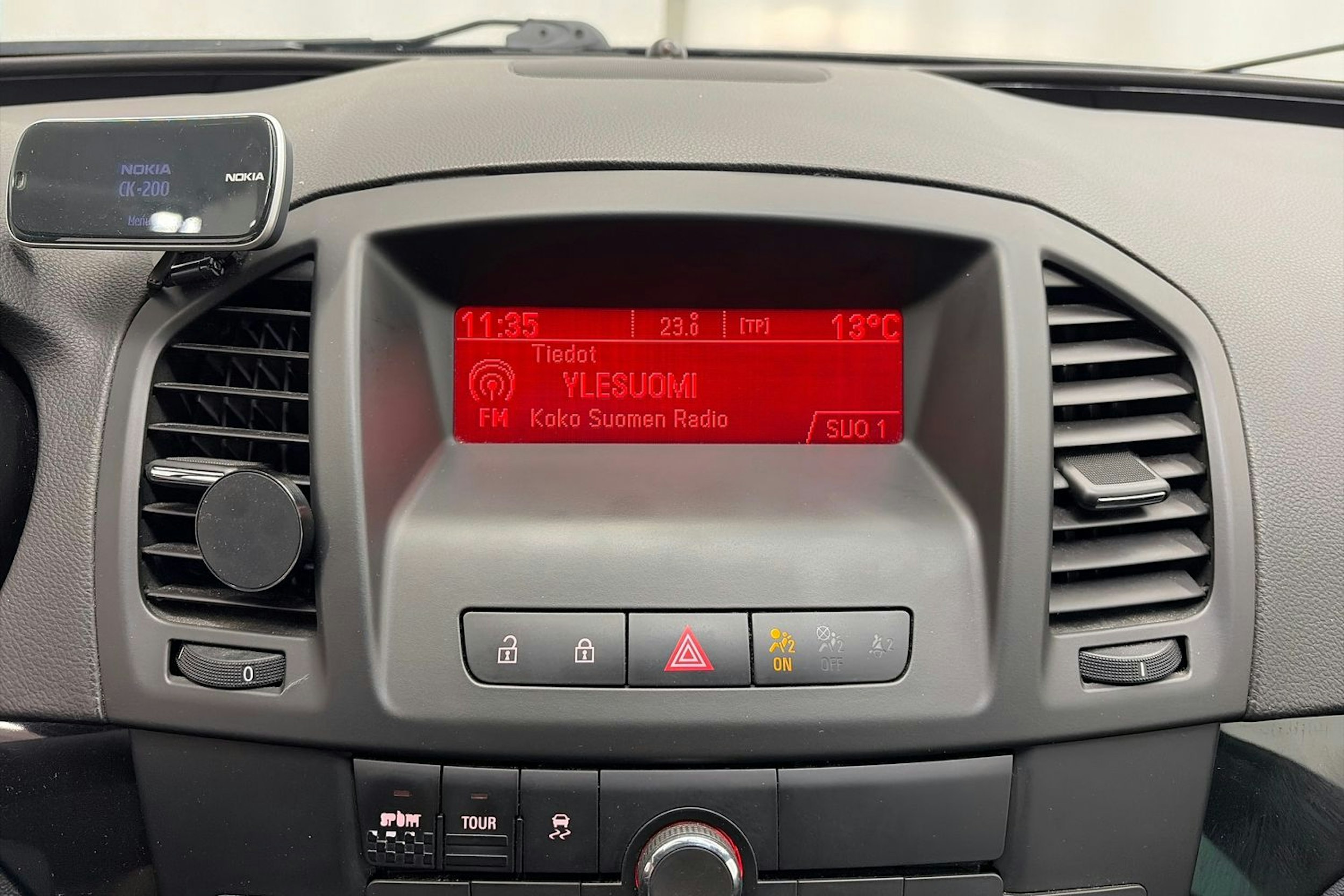 musta Opel Insignia 2011 kuva 19.