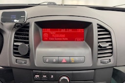 musta Opel Insignia 2011 kuva 19.