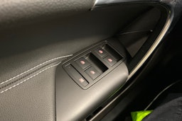 Sininen Opel Insignia 2011 kuva 25.