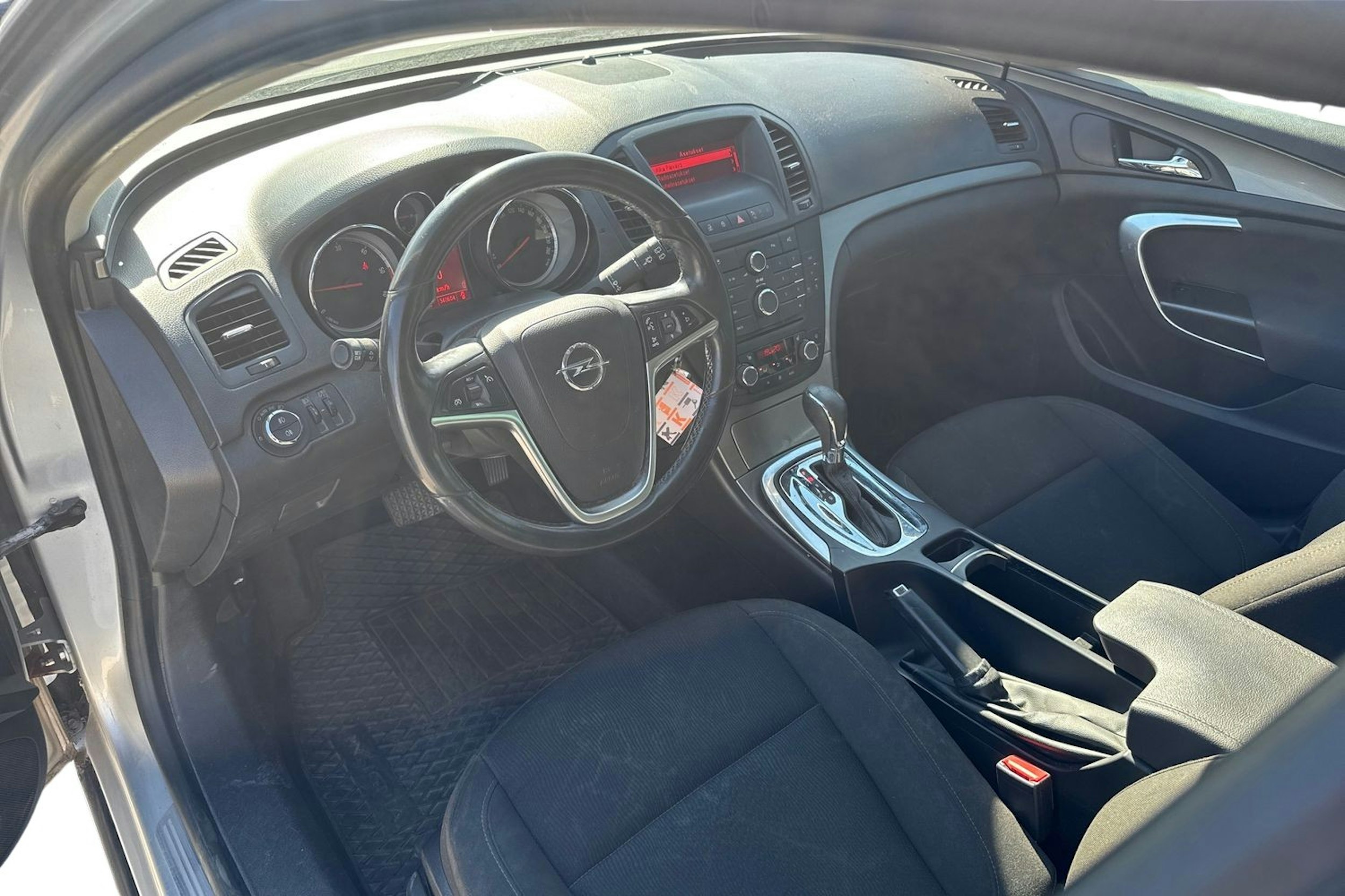 hopea Opel Insignia 2011 kuva 3.