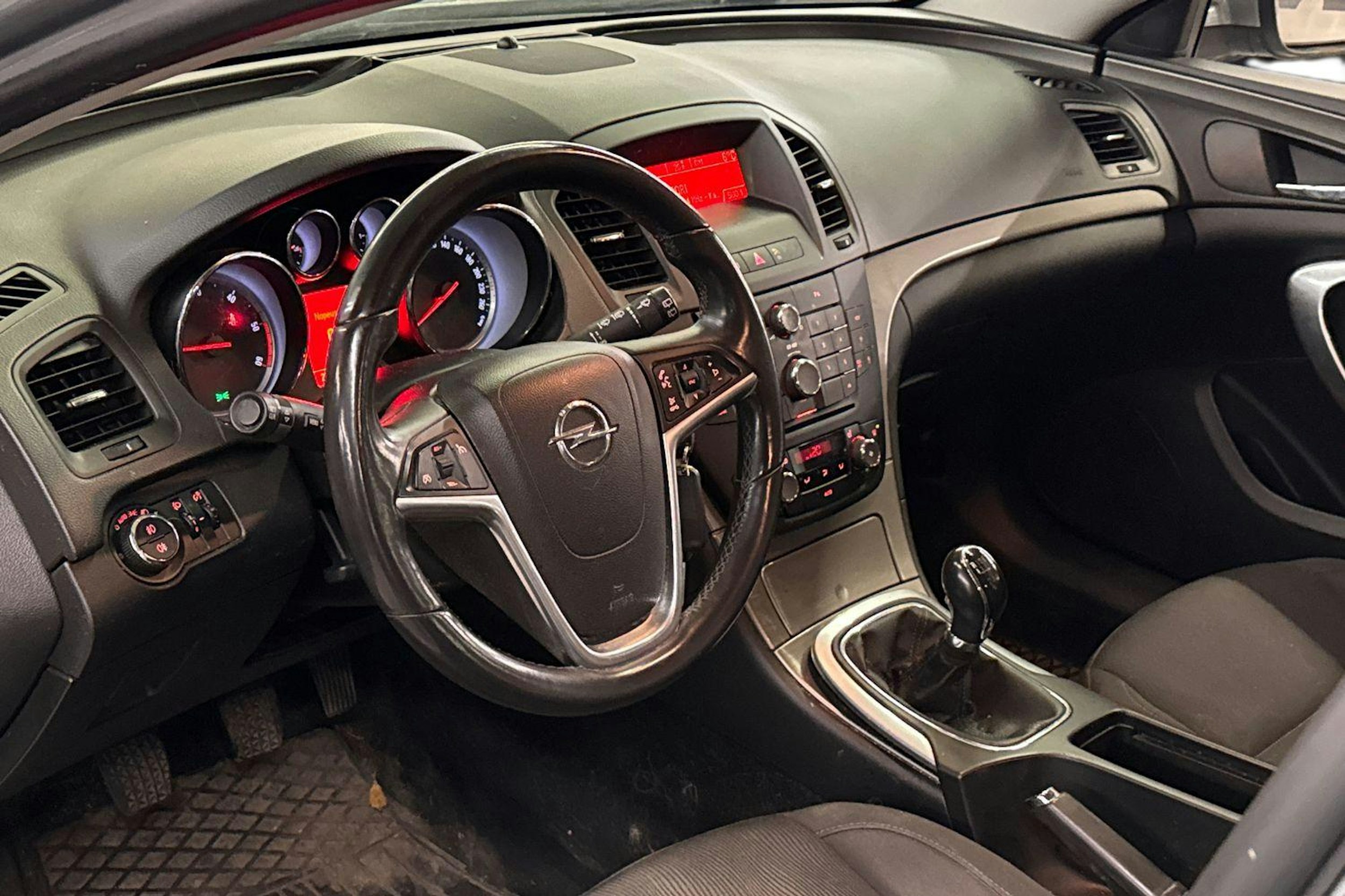 harmaa Opel Insignia 2011 kuva 3.