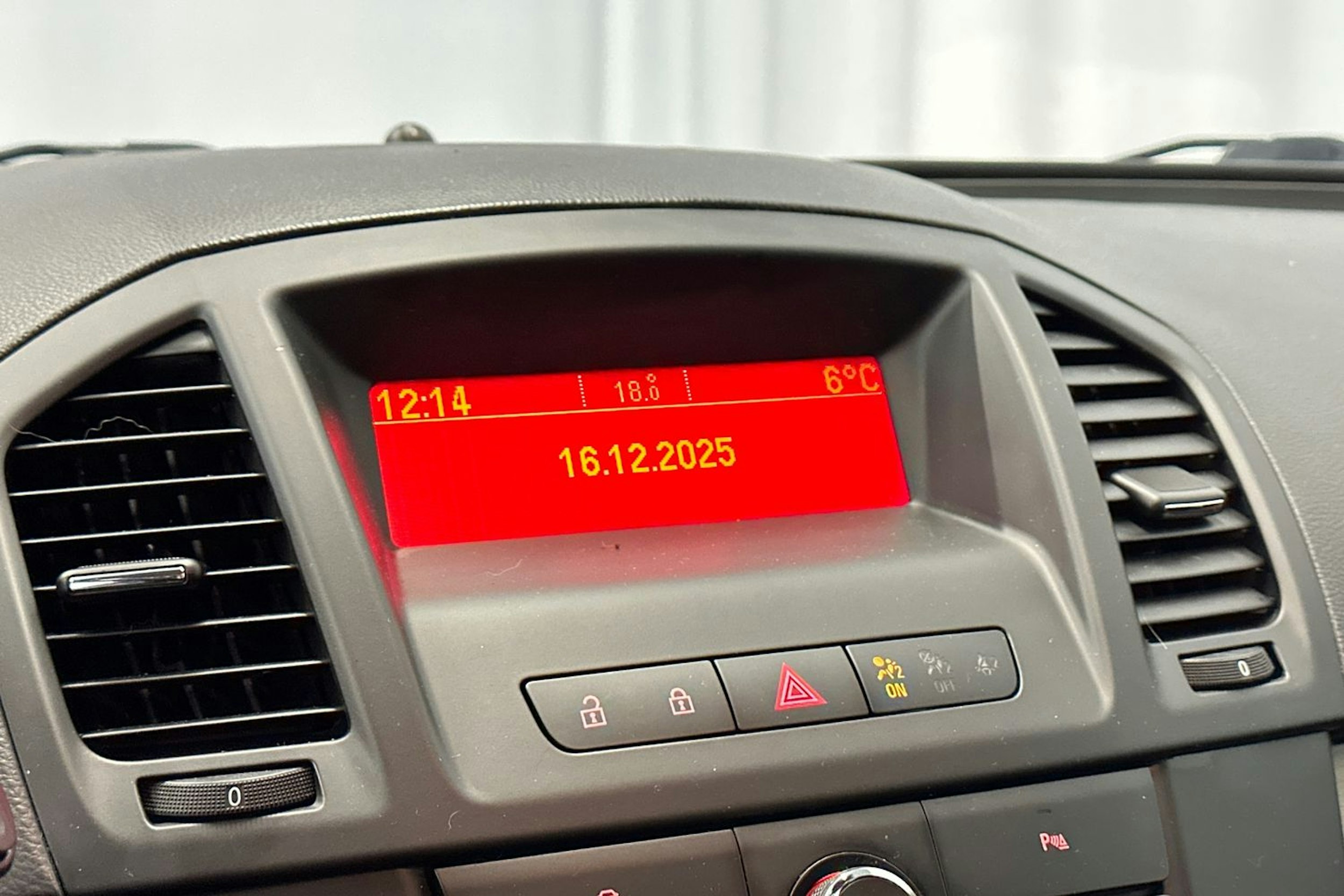 Harmaa Opel Insignia 2011 kuva 13.