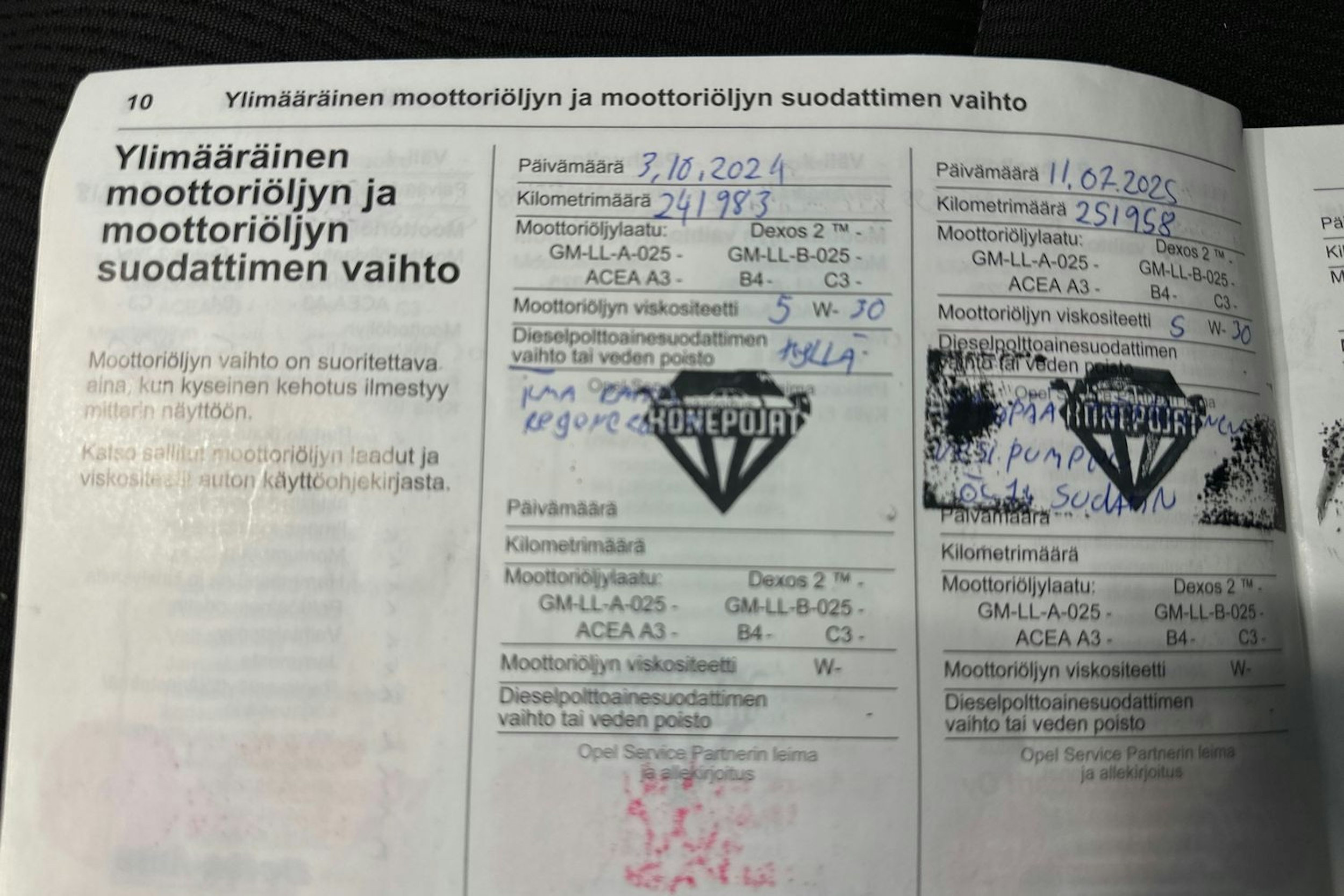 Harmaa Opel Insignia 2011 kuva 24.