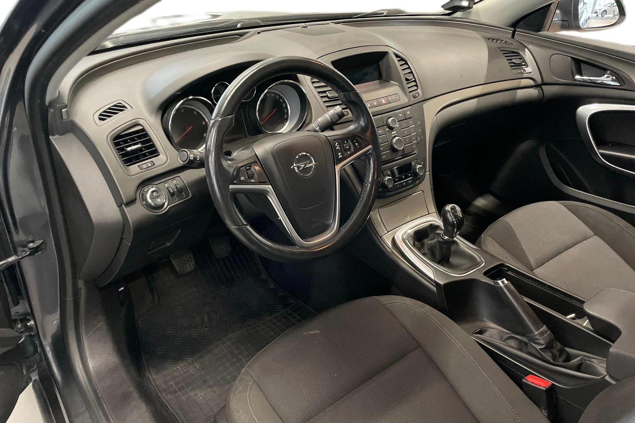 Harmaa Opel Insignia 2011 kuva 6.