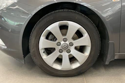 Harmaa Opel Insignia 2011 kuva 10.