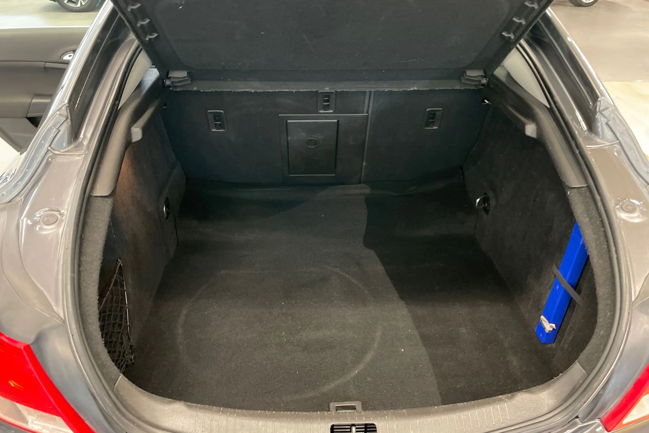 Harmaa Opel Insignia 2011 kuva 12.
