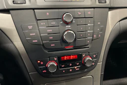 Harmaa Opel Insignia 2011 kuva 19.