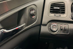 Harmaa Opel Insignia 2011 kuva 22.