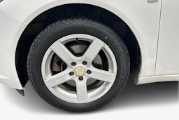 valkoinen Opel Insignia 2012 kuva 11.