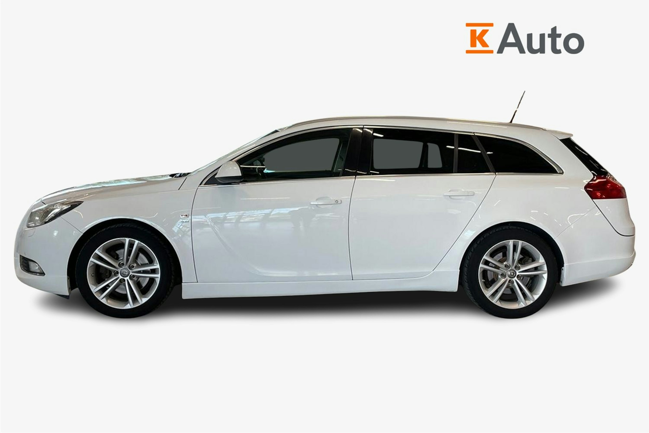 valkoinen Opel Insignia 2012 kuva 6.