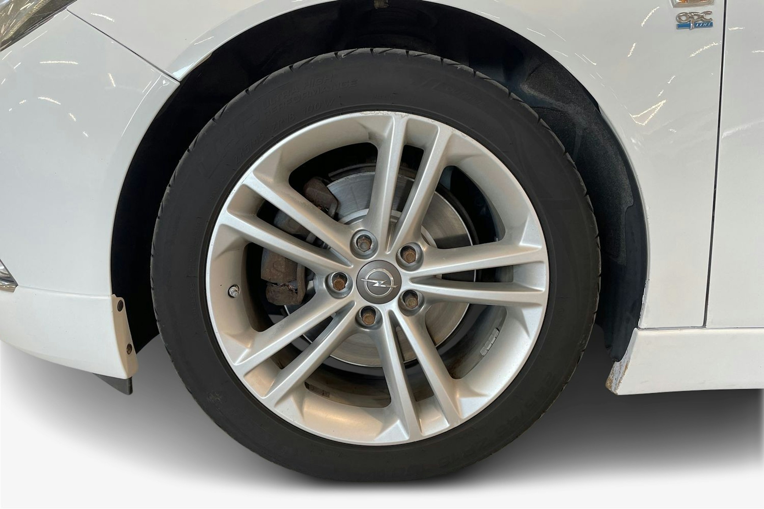 valkoinen Opel Insignia 2012 kuva 11.