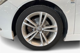 valkoinen Opel Insignia 2012 kuva 11.