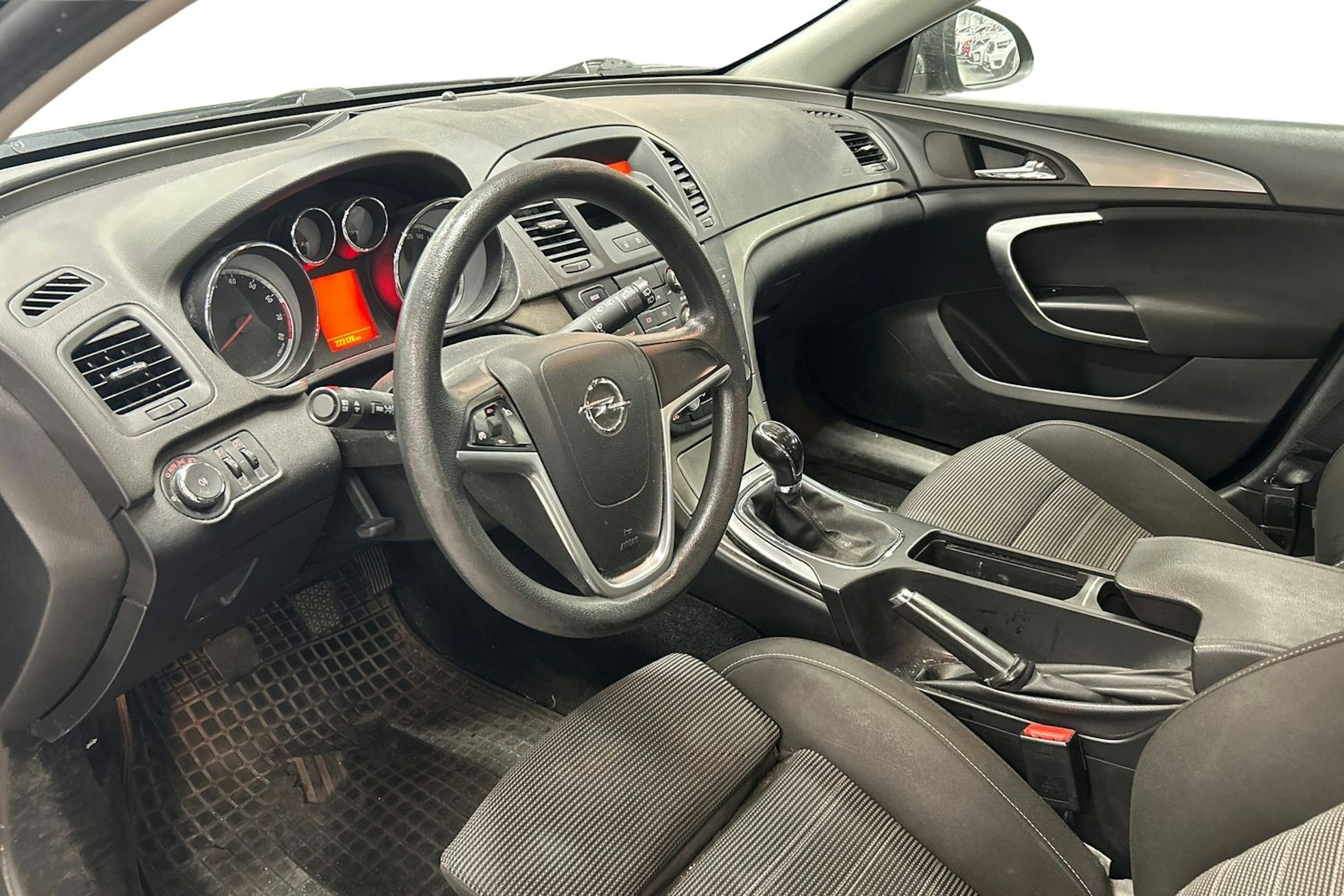 ruskea (beige) Opel Insignia 2012 kuva 3.