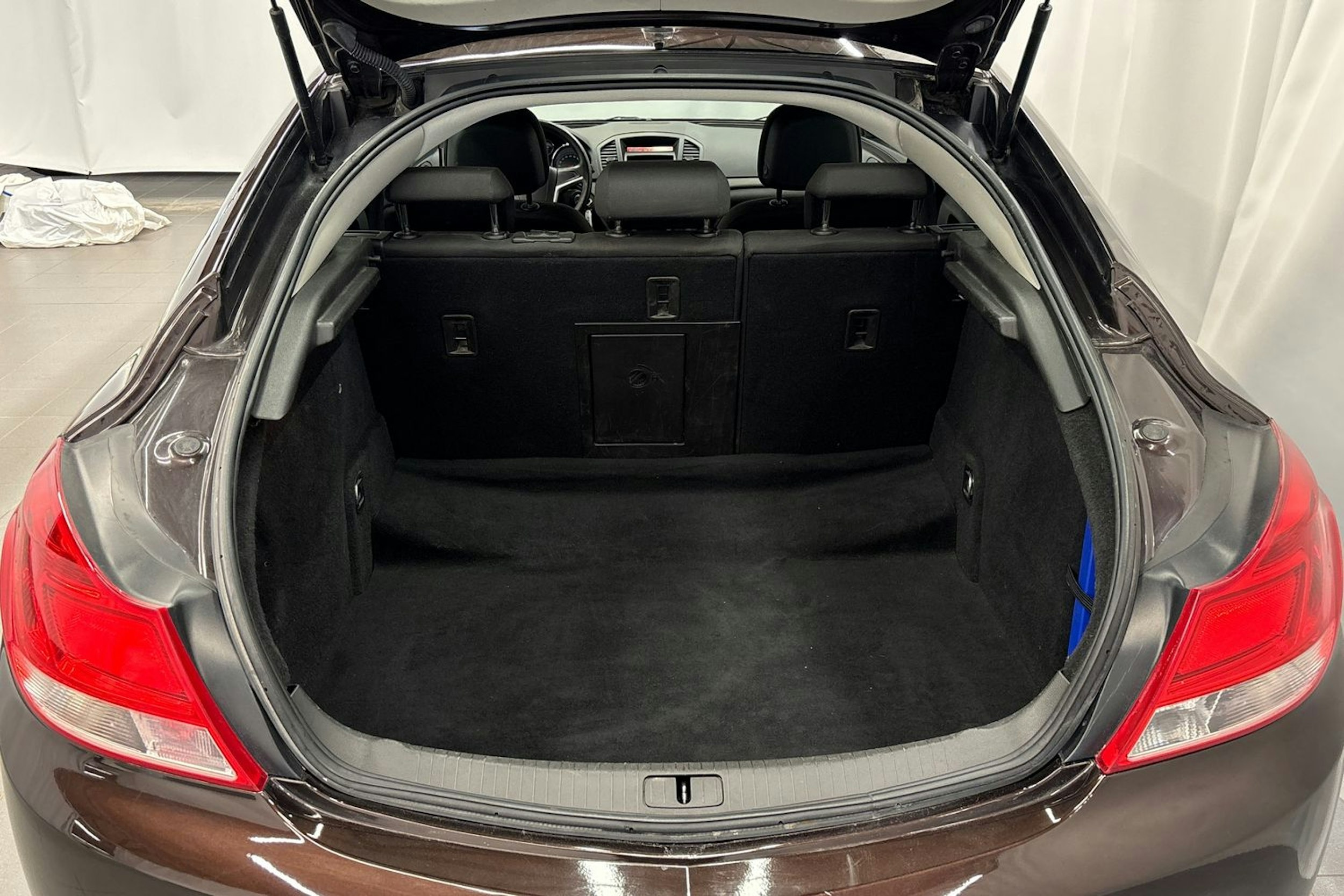 ruskea (beige) Opel Insignia 2012 kuva 13.
