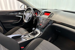 Valkoinen Opel Insignia 2012 kuva 12.