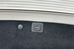 Valkoinen Opel Insignia 2012 kuva 14.