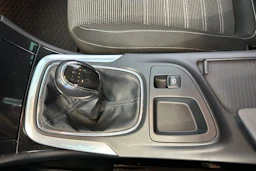 Valkoinen Opel Insignia 2012 kuva 21.