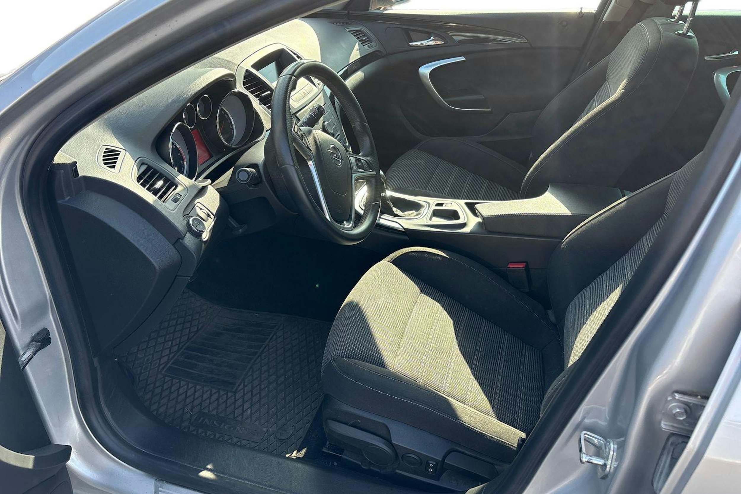 hopea Opel Insignia 2013 kuva 3.