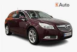 Punainen Opel Insignia 2013 kuva 1.