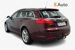 Punainen Opel Insignia 2013 kuva 2.